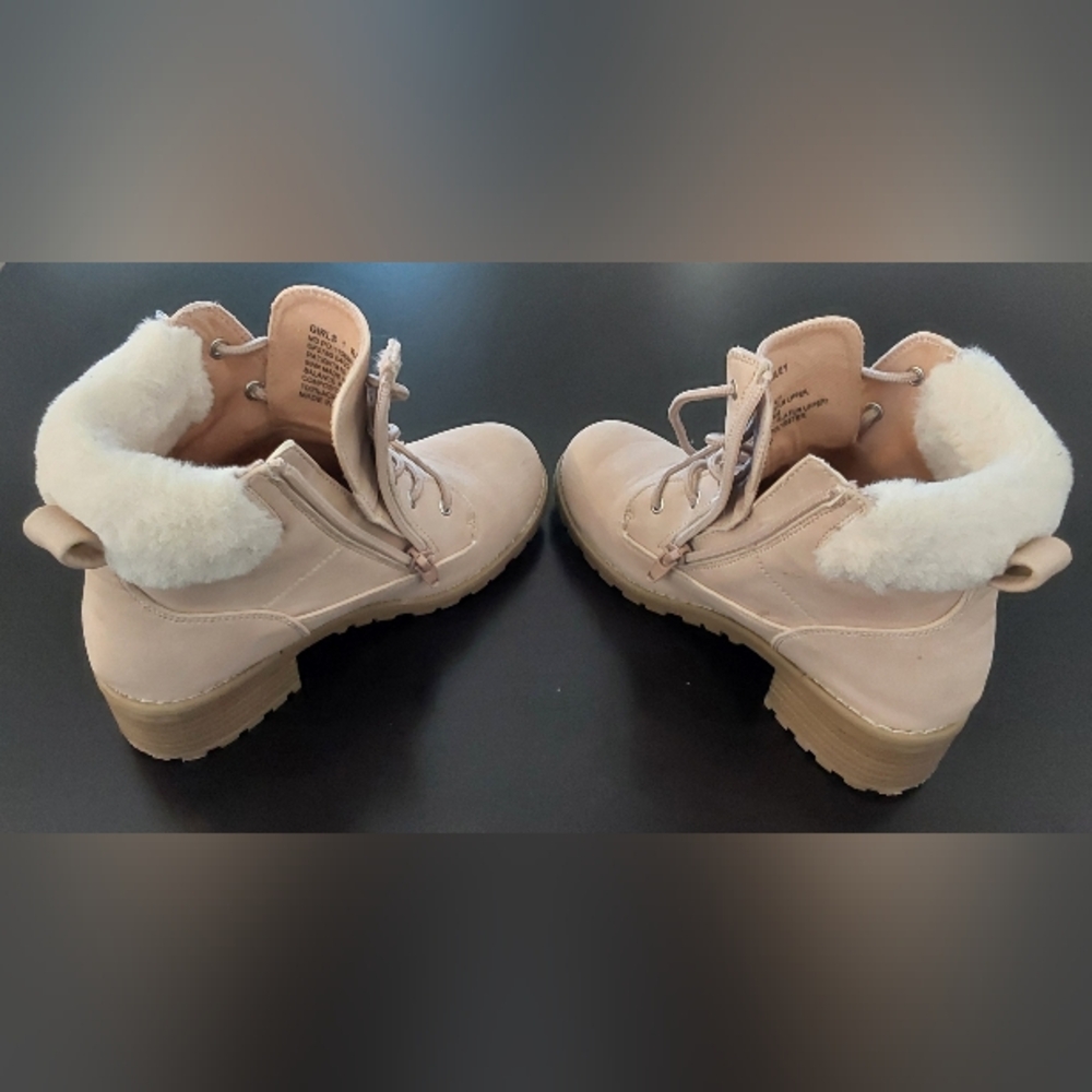 Report Railey Cozy Kids' Tan Faux Fur-Lined Boots / Girl's Size 1 - Picture 8 of 9